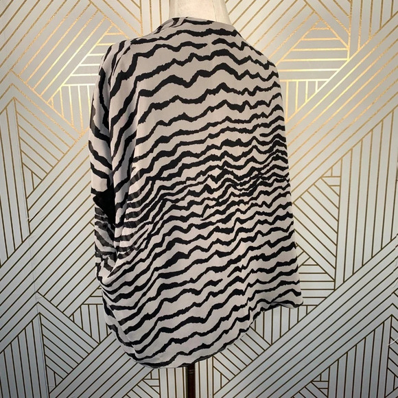 Joseph Ribkoff‎ Zebra Print Open Front Kimono Top - Picture 5 of 8